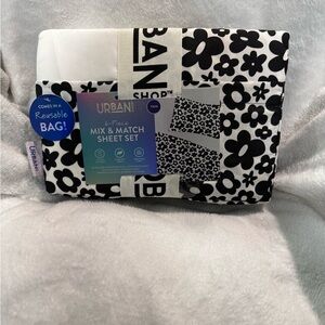 Black and White Mix & Match Sheet Set